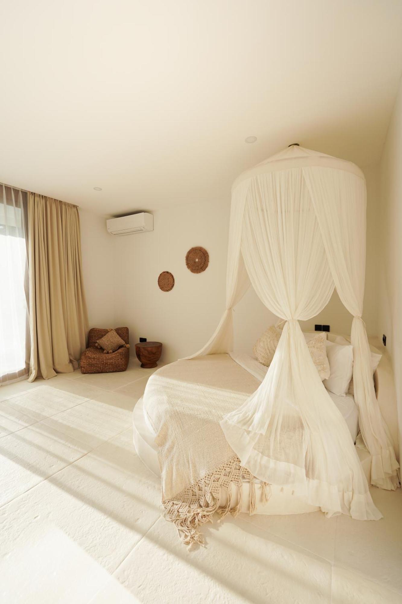 Villa Adara *