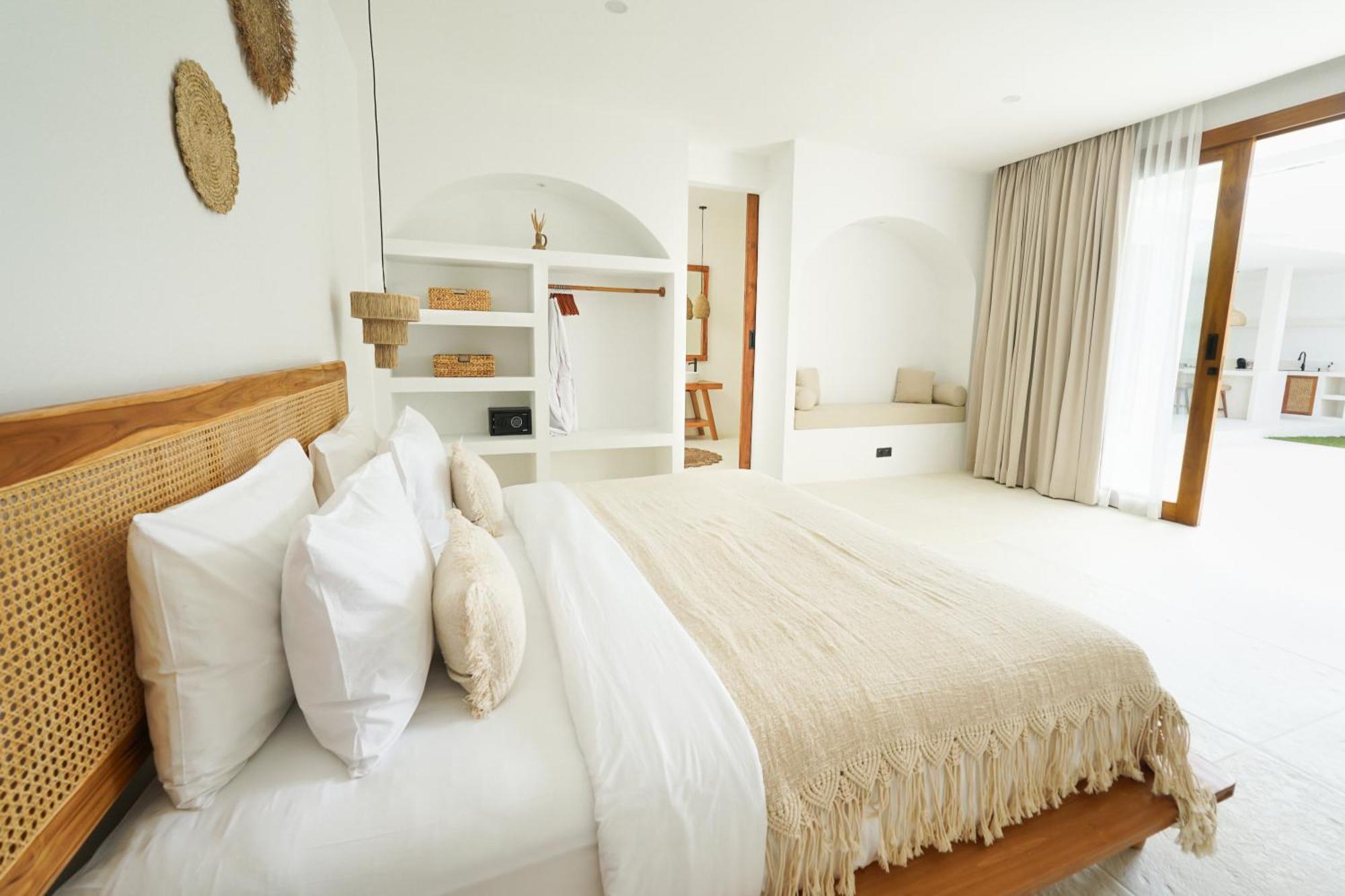 Adara * Uluwatu